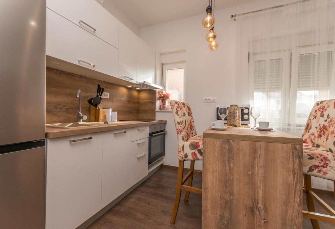 Apartments Amaris Biograd Na Moru Exterior photo