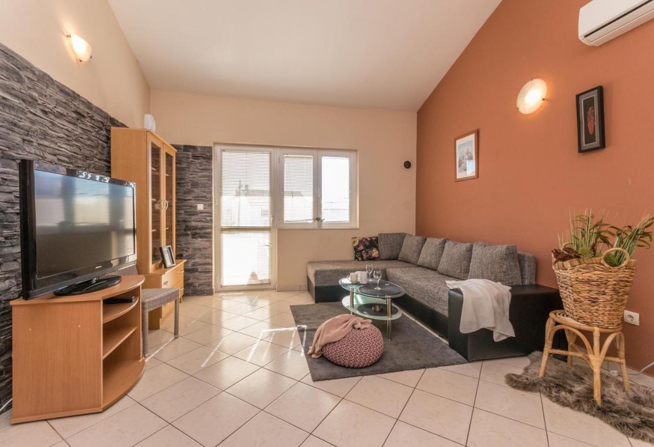 Apartments Amaris Biograd Na Moru Exterior photo